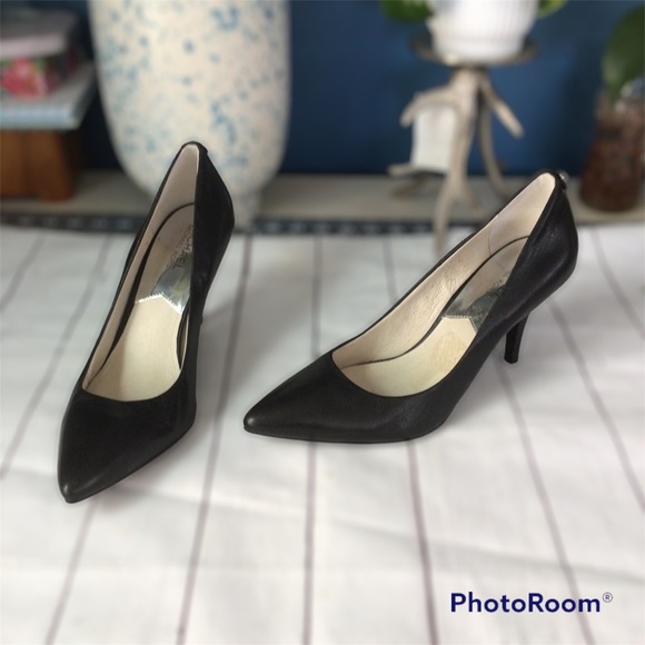 Black Michael Kors Heels - Picture 5 of 11